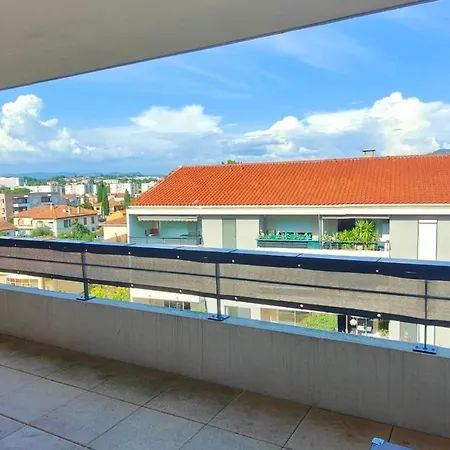 Apartment Flat In With Balcony Air Co And Parking Frejus